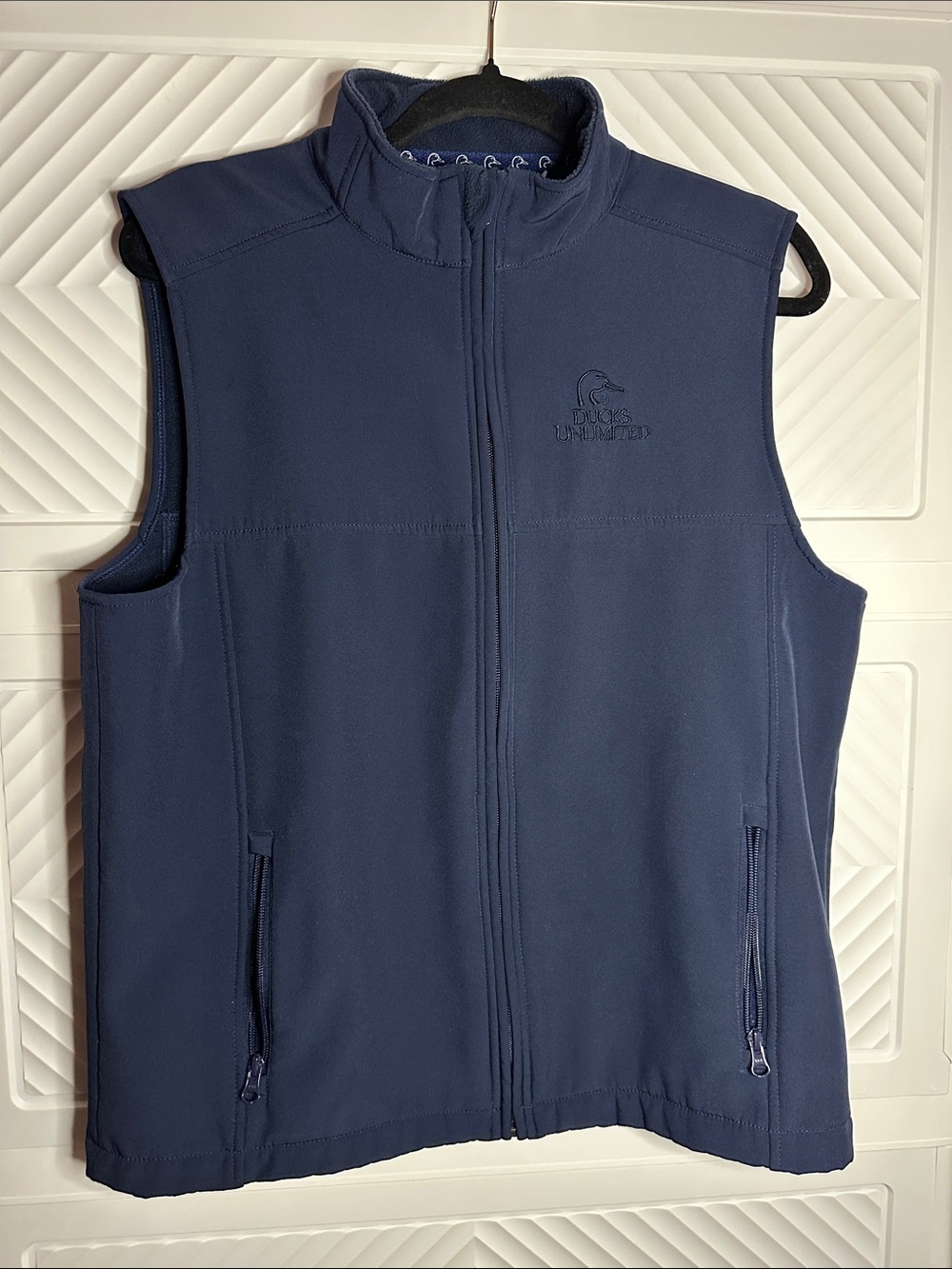 Ducks Unlimited Men's Navy Softshell Vest